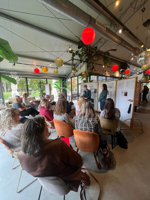 PHOTO 2025 11 06 08 17 31